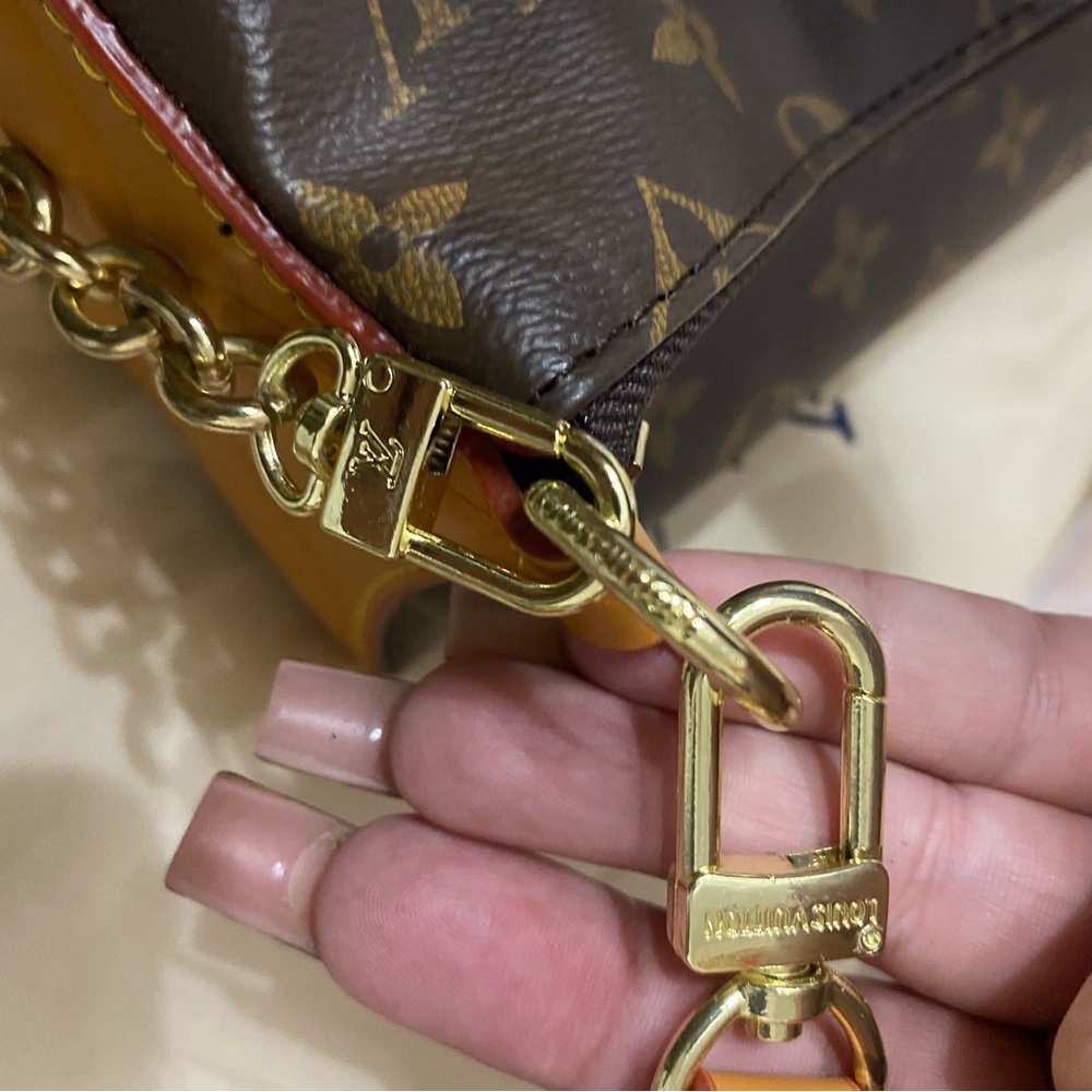 Fashion Mono Italian Leather Gold Hardware Brown Hand/Shoulder/Crossbody Bag - Picture 14 of 15